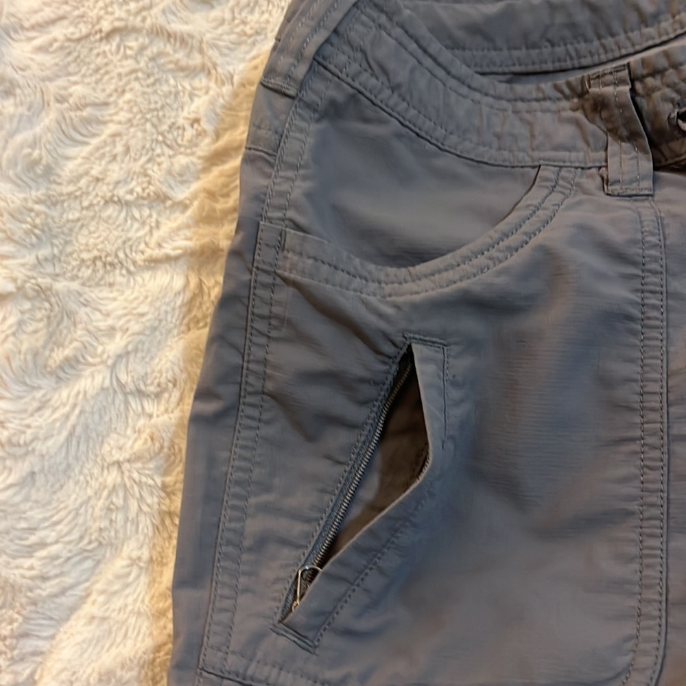 The North Face Lightweight Gray Cargo  Roll Up Into Capris Pants Size  4 - Picture 4 of 10